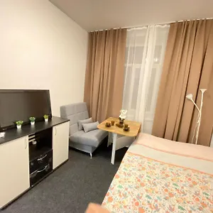  Appartement Large Studio With Private Parking