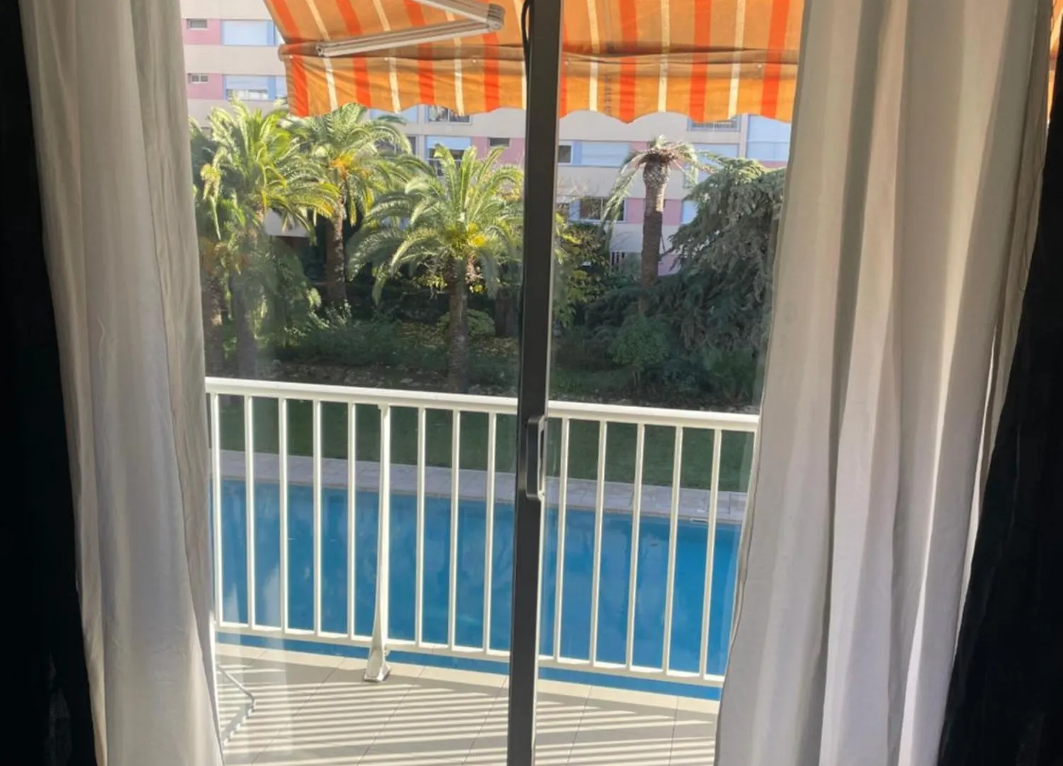 Petit Deux Pieces Avec Piscine Apartment Vallauris 0*,  France